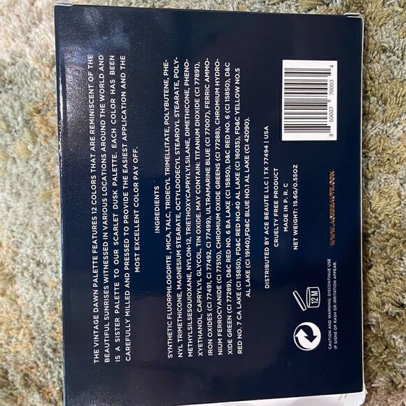 Ace Beaute Vintage Dawn Eyeshadow Palette NIB vibrant colors absolutely stunning - Picture 4 of 5